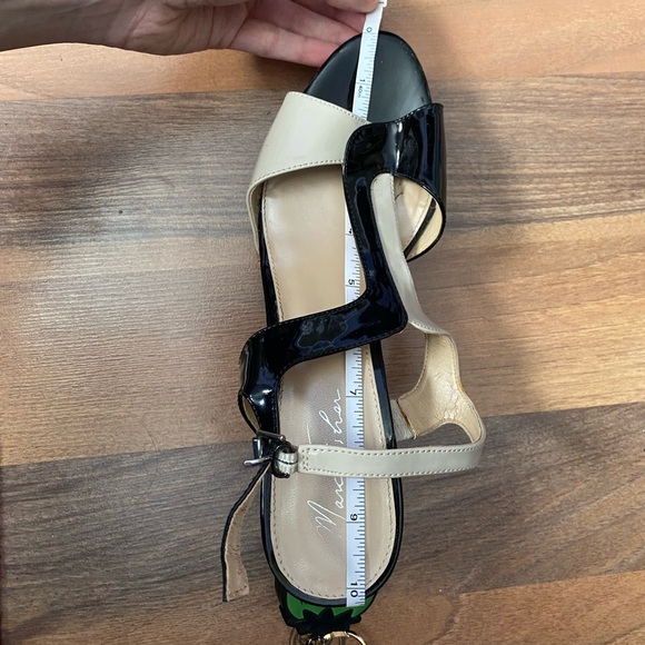 Marc Fisher two tone wedges - Picture 6 of 6